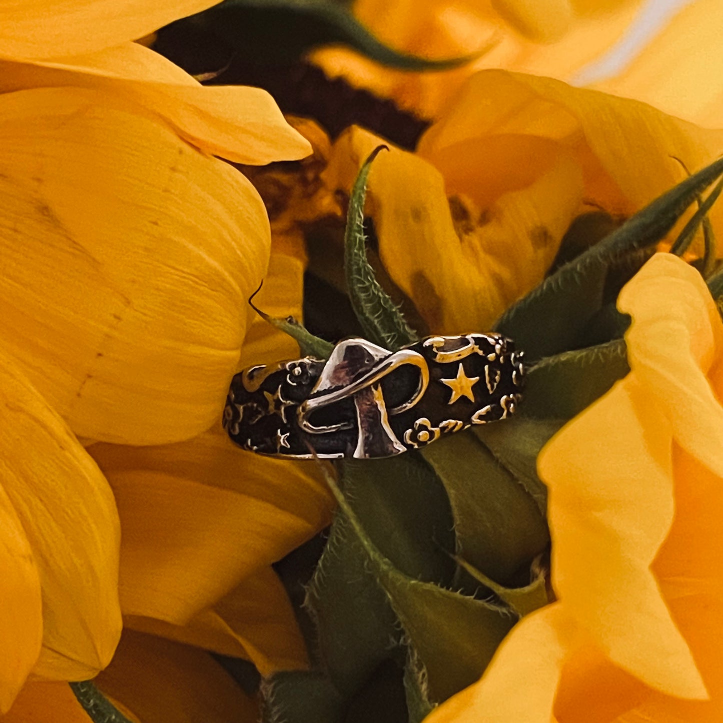 Alice in Wonderland Mushroom Ring